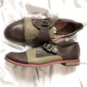 LUCKY BRAND BUCKLE LEATHER OXFORDS